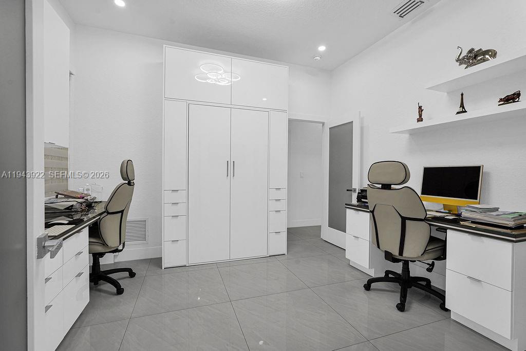 CENTURY GARDENS - Residential