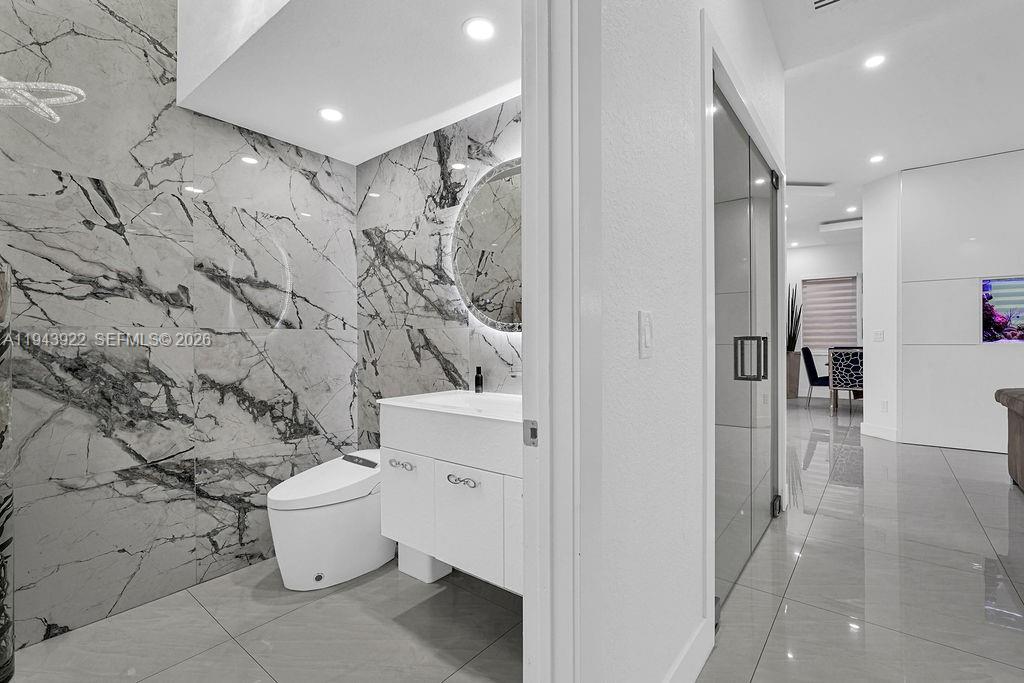 CENTURY GARDENS - Residential