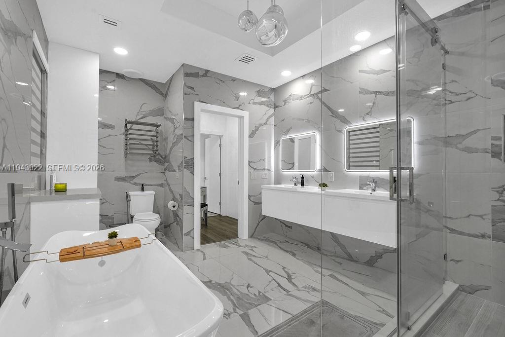 CENTURY GARDENS - Residential