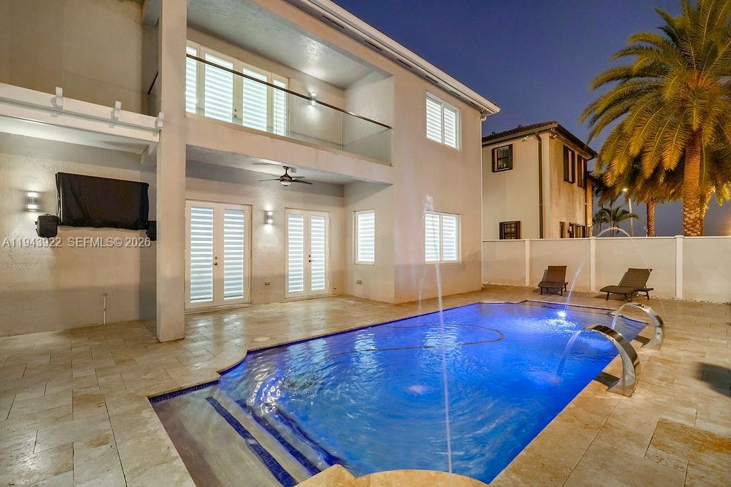 CENTURY GARDENS - Residential