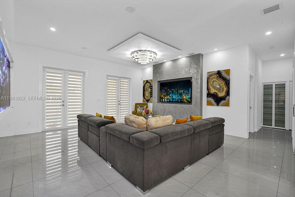 CENTURY GARDENS - Residential