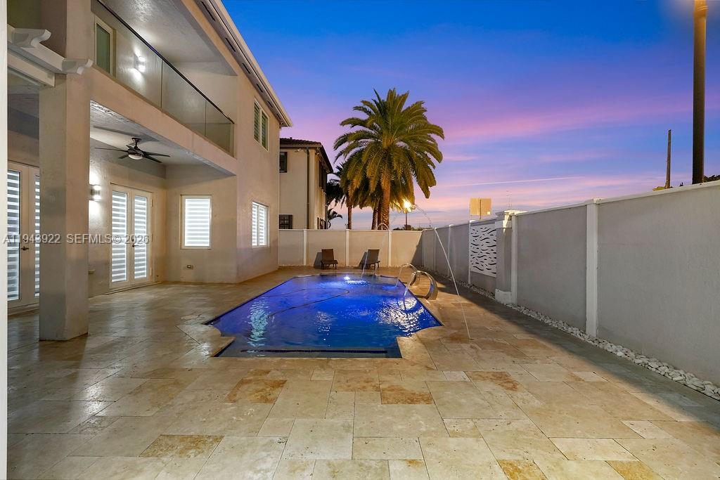 CENTURY GARDENS - Residential