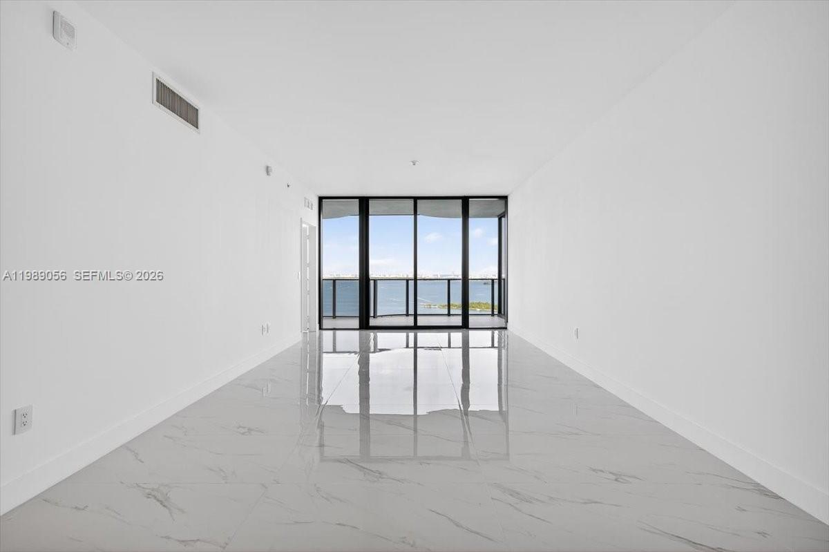 ARIA RESERVE - Residential