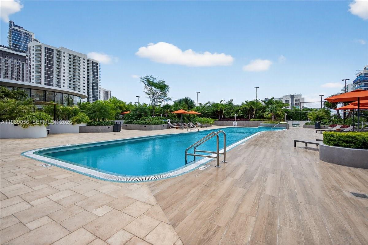 ARIA RESERVE - Residential