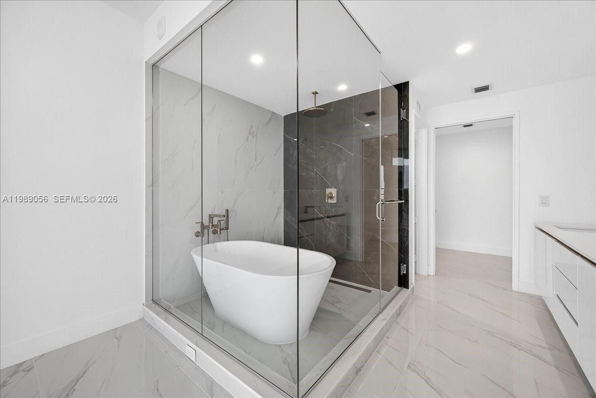 ARIA RESERVE - Residential