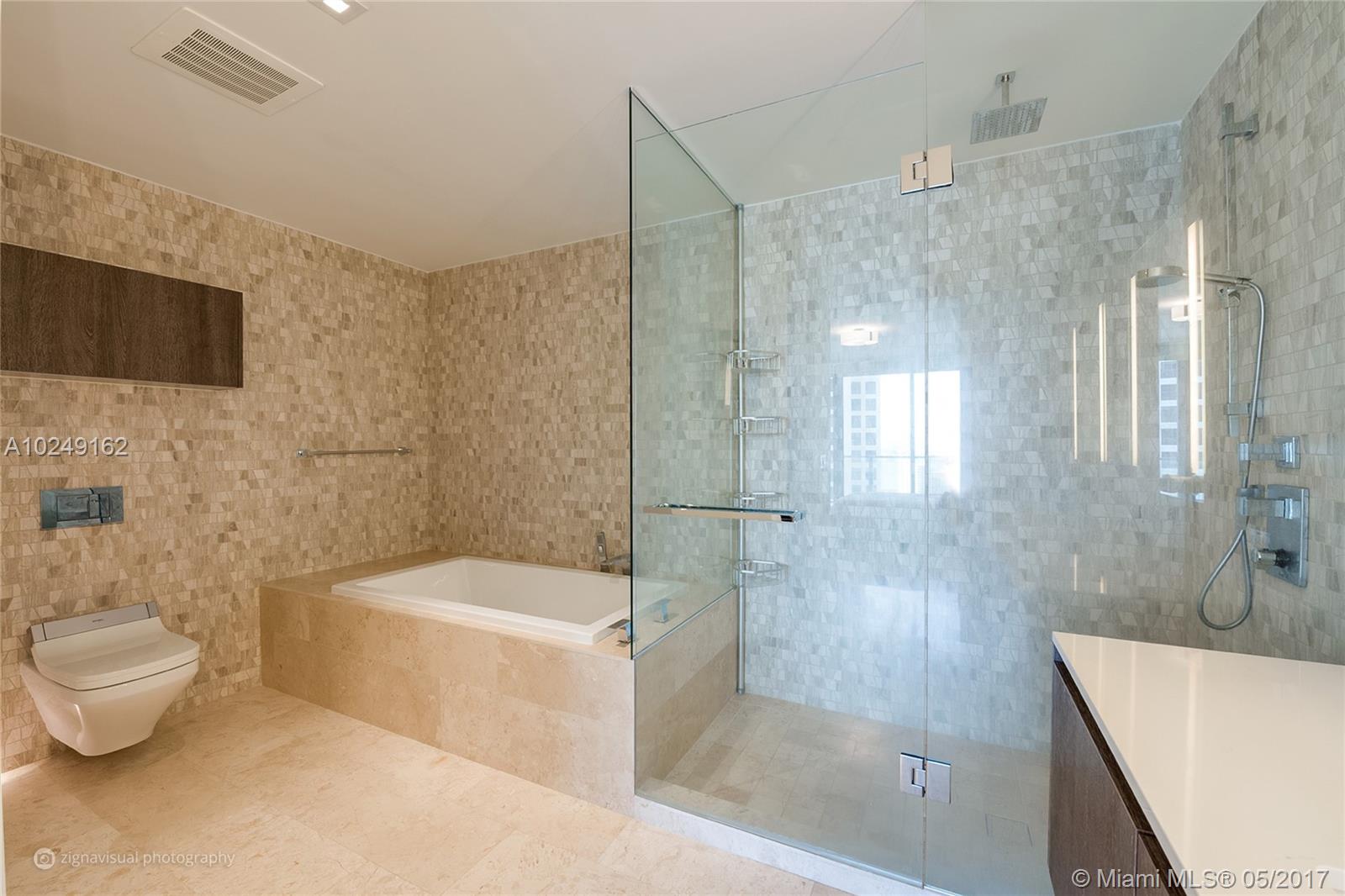 REACH BRICKELLCITYCENTRE - Residential Lease