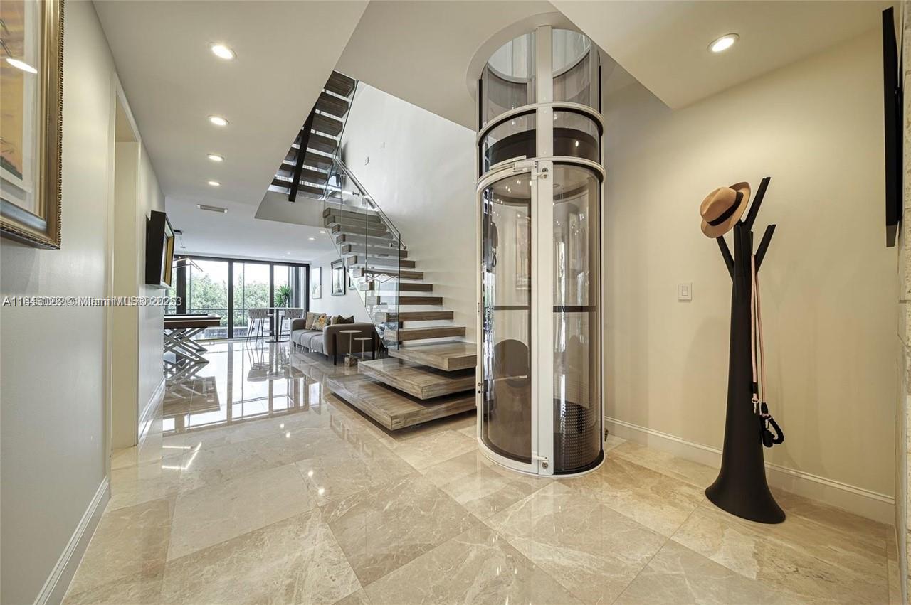 Rental Property at 6124 Paradise Point Dr 6124, Palmetto Bay, Miami-Dade County, Florida - Bedrooms: 2 
Bathrooms: 3  - $9,500 MO.