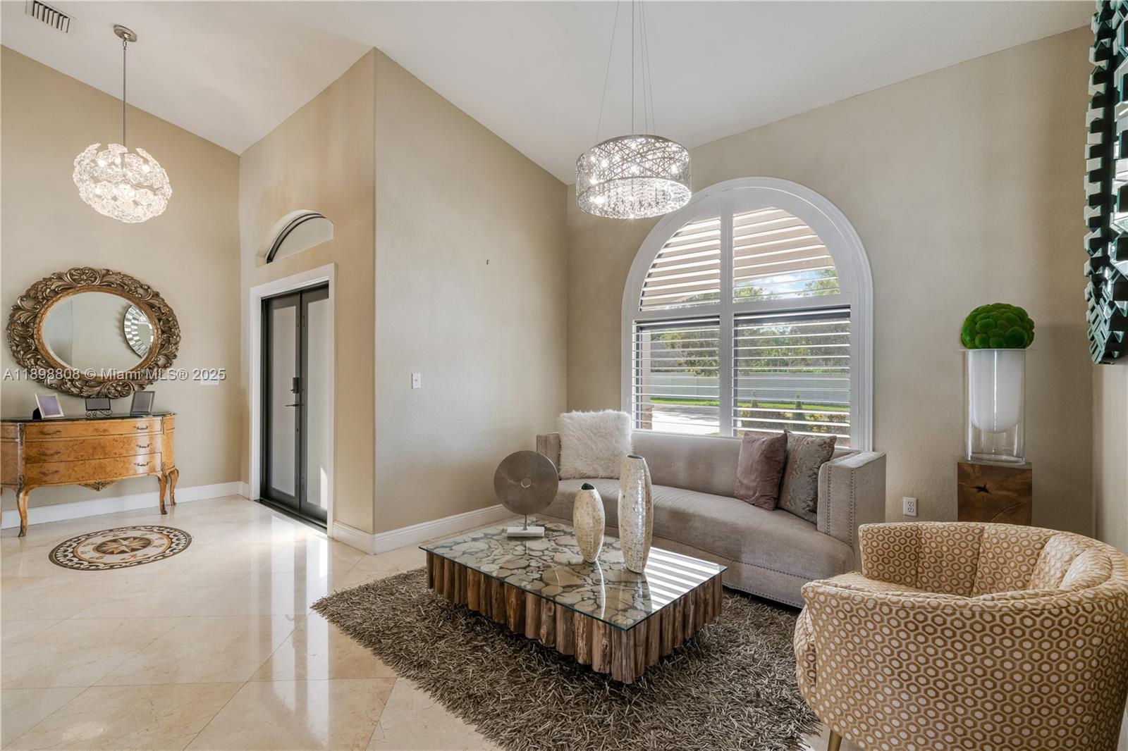 MUSTANG RANCHES - Residential