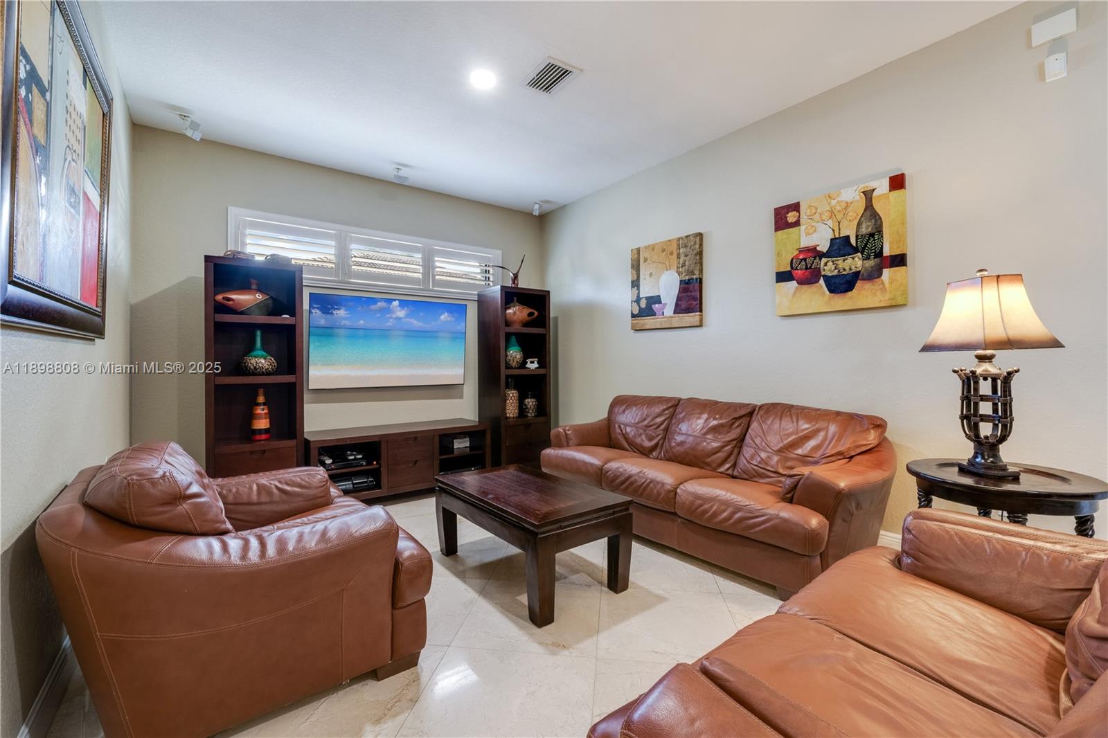 MUSTANG RANCHES - Residential