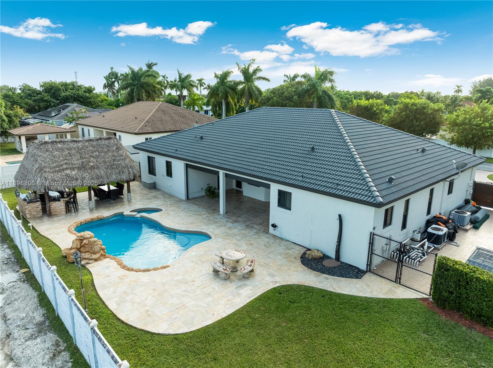 MUSTANG RANCHES - Residential