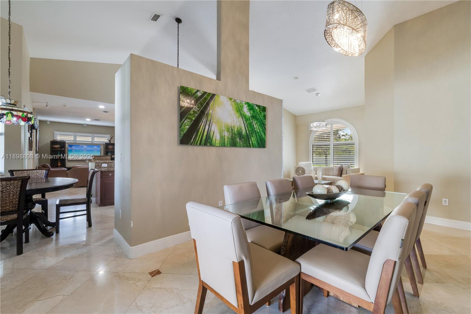 MUSTANG RANCHES - Residential