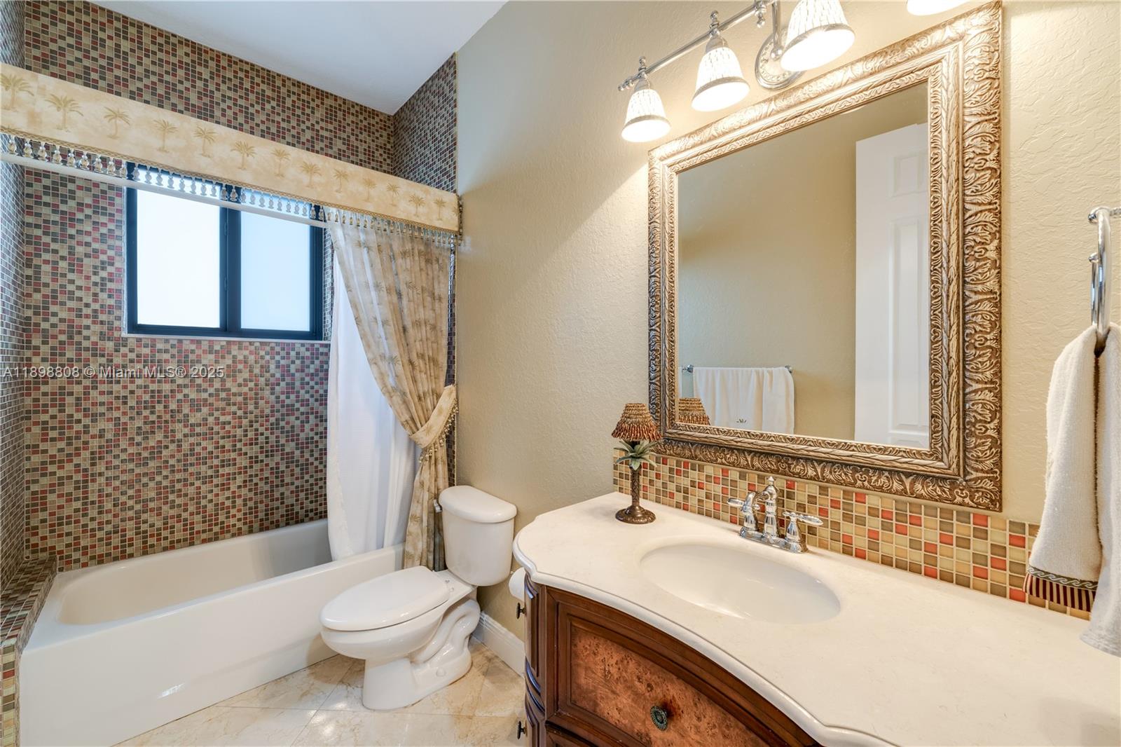 MUSTANG RANCHES - Residential