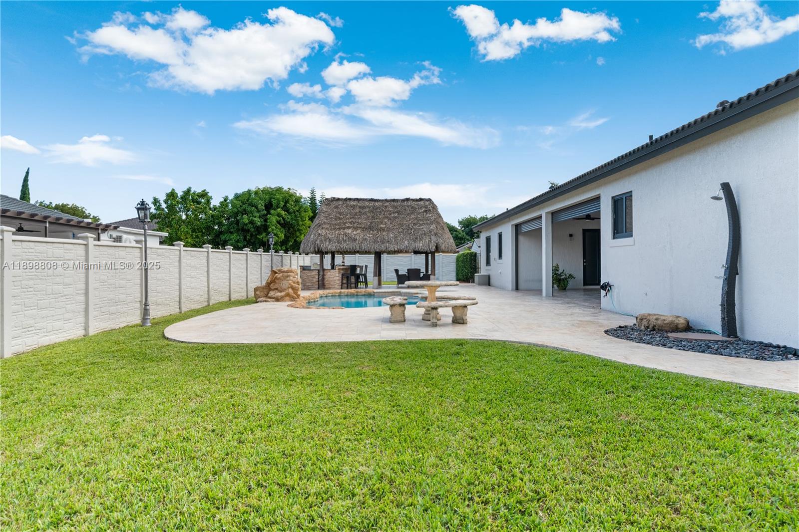 MUSTANG RANCHES - Residential