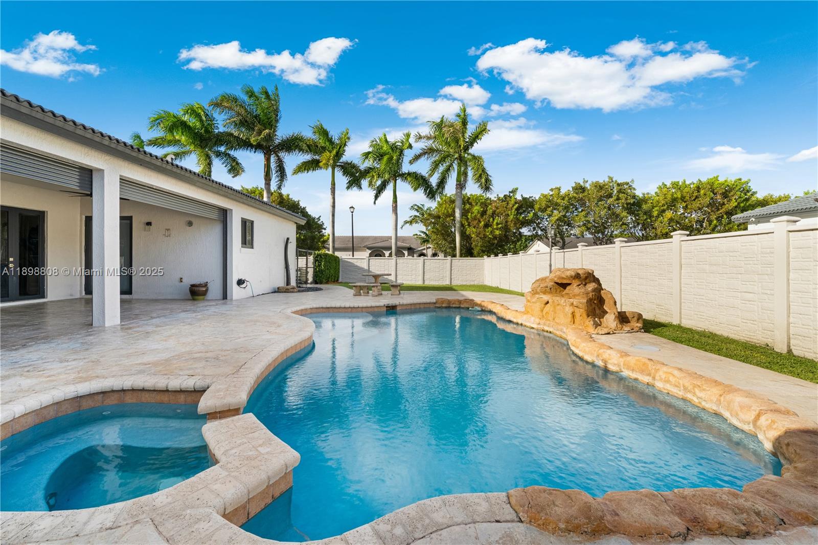 MUSTANG RANCHES - Residential