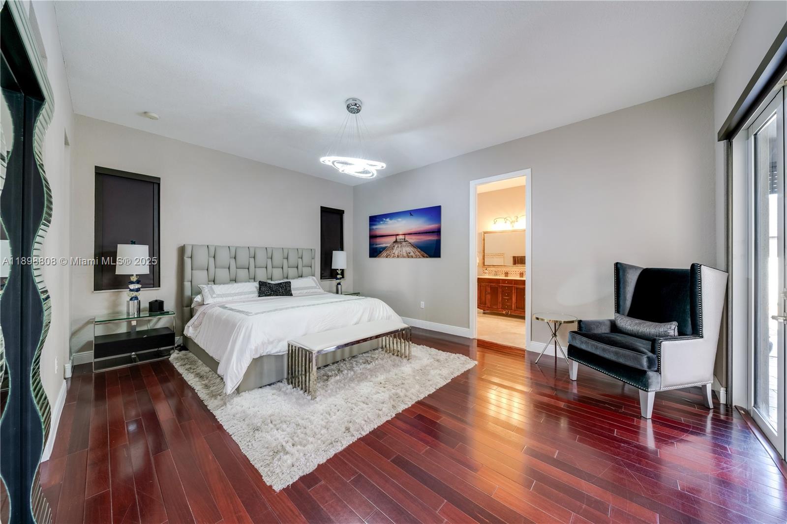 MUSTANG RANCHES - Residential