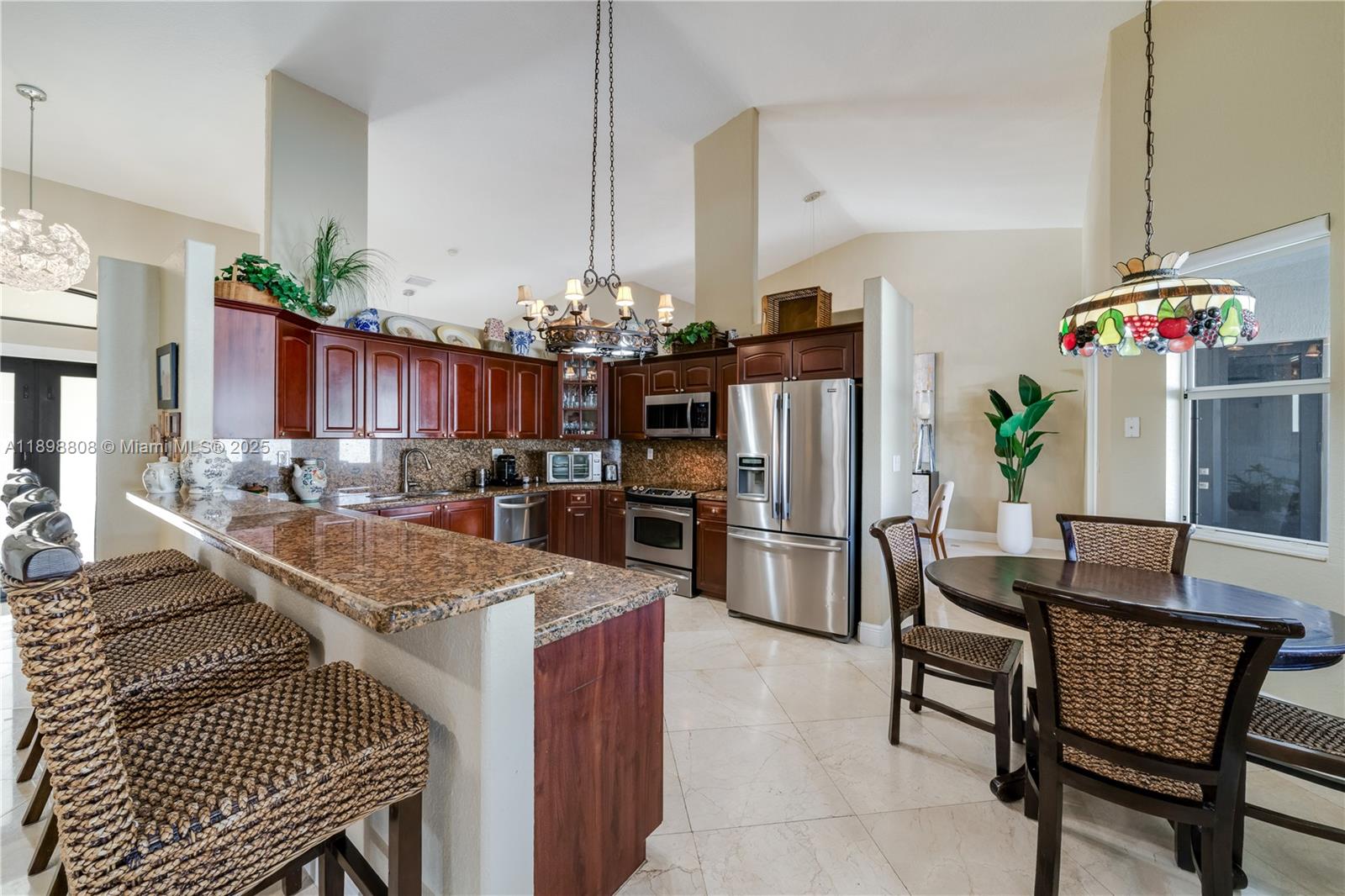 MUSTANG RANCHES - Residential