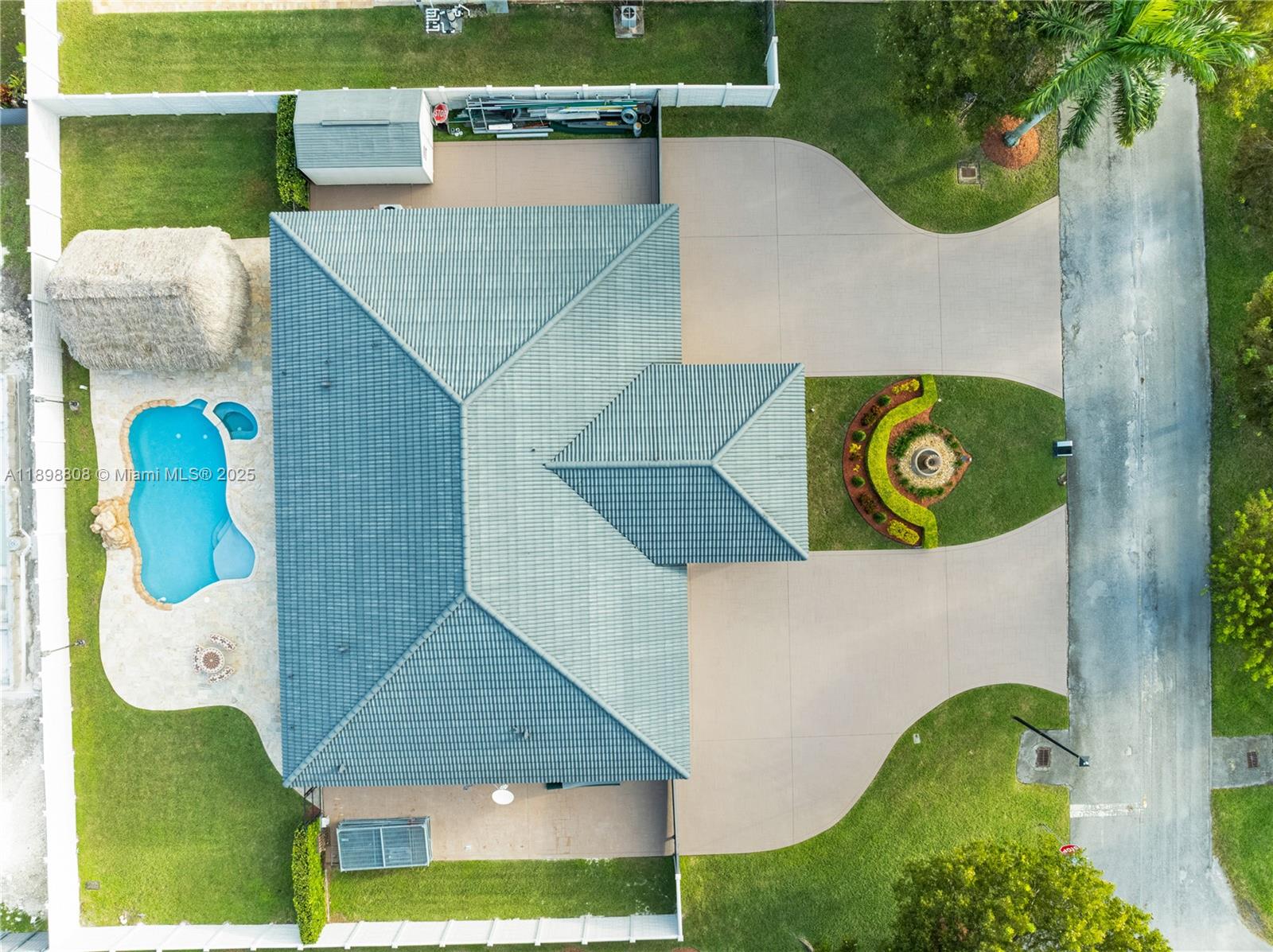 MUSTANG RANCHES - Residential