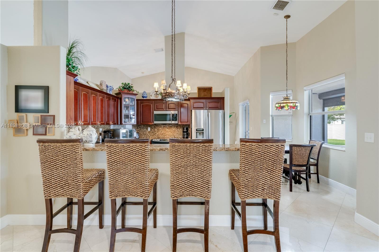 MUSTANG RANCHES - Residential