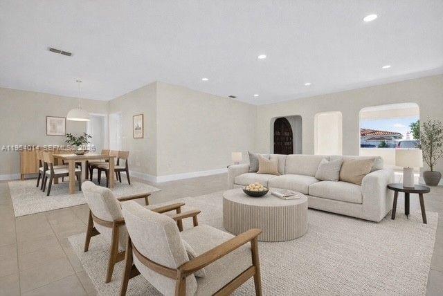 TREASURE ISLAND - Residential