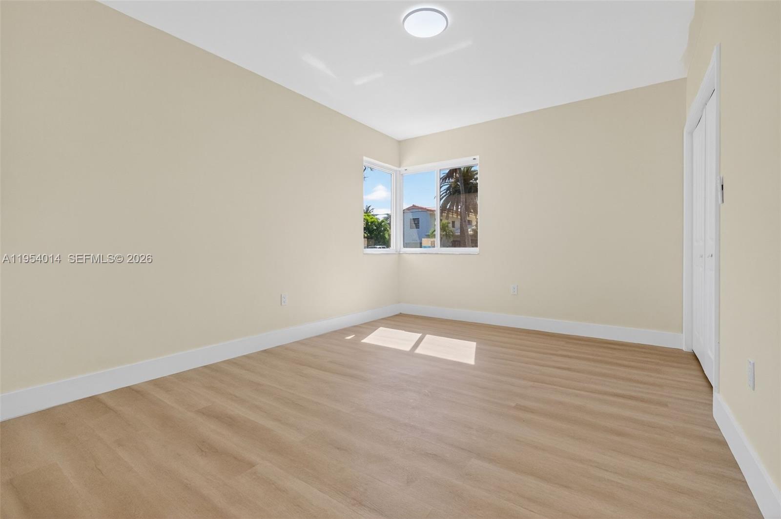 TREASURE ISLAND - Residential