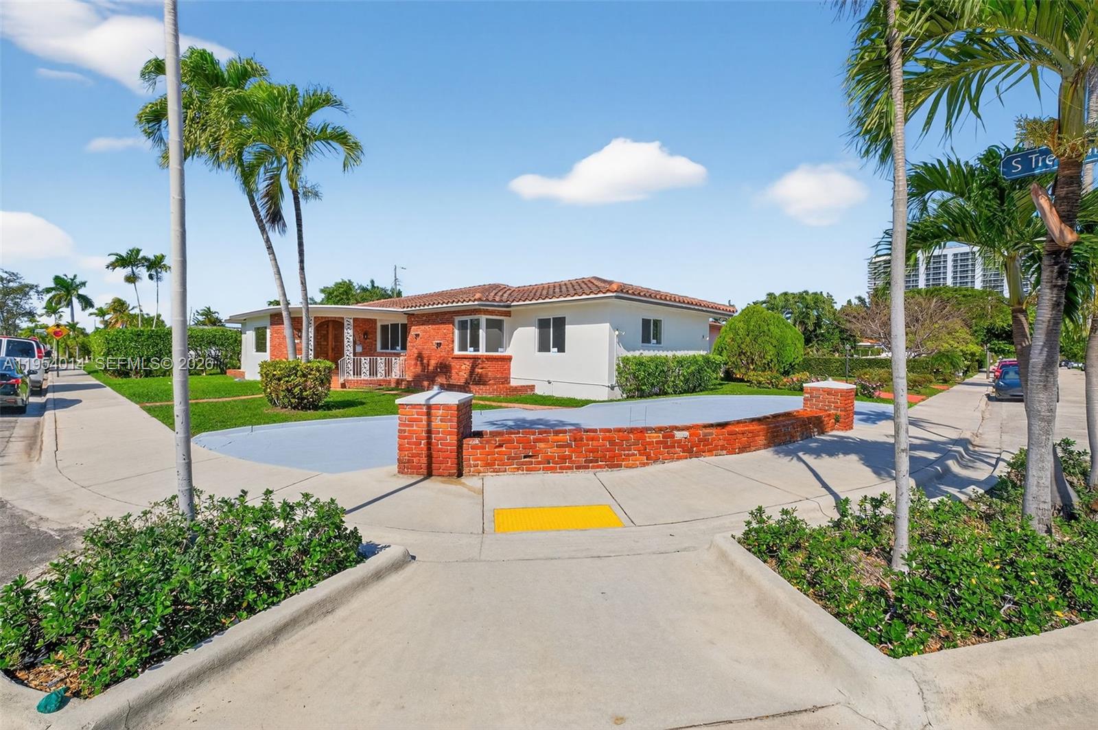 TREASURE ISLAND - Residential