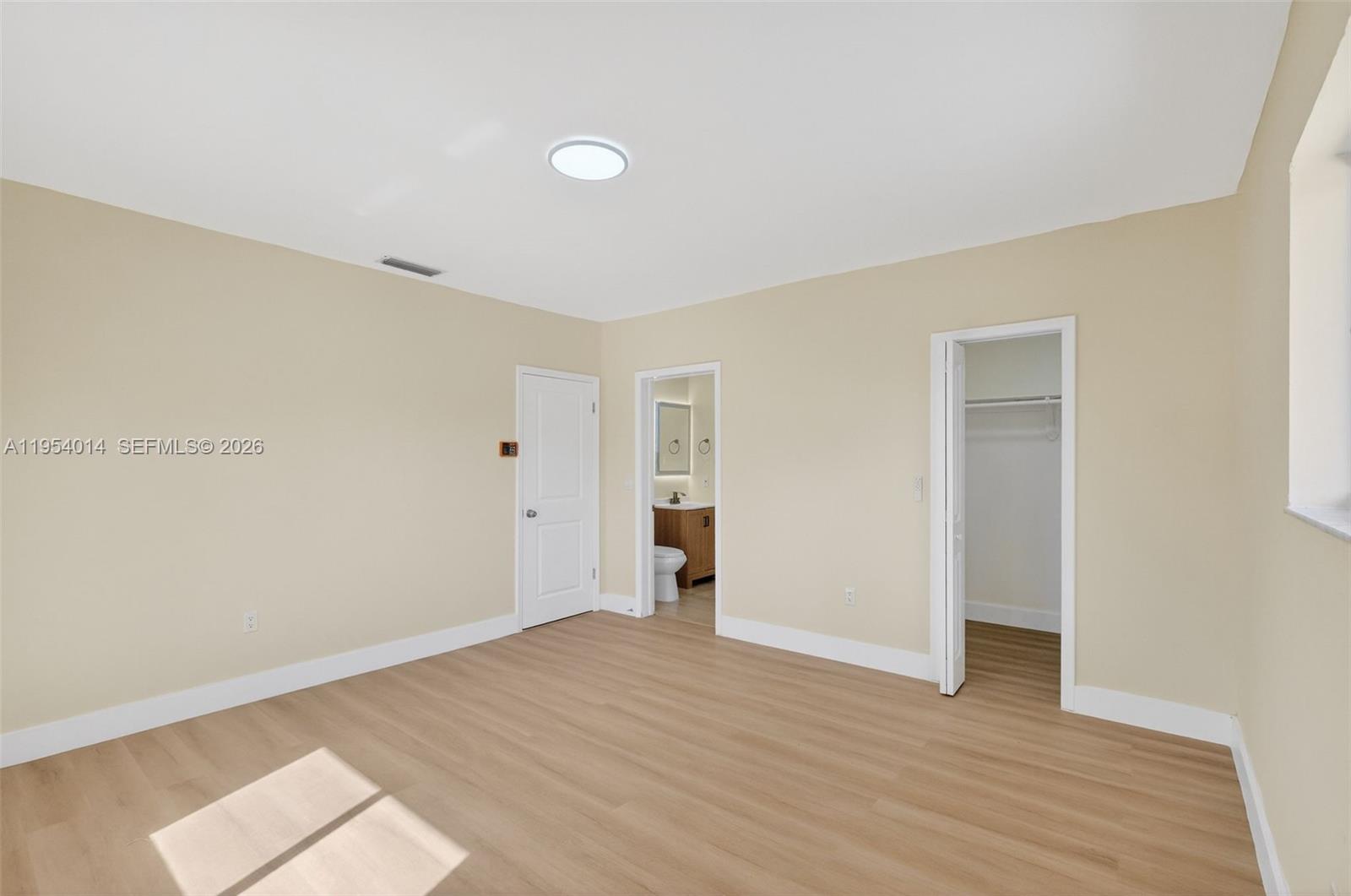 TREASURE ISLAND - Residential