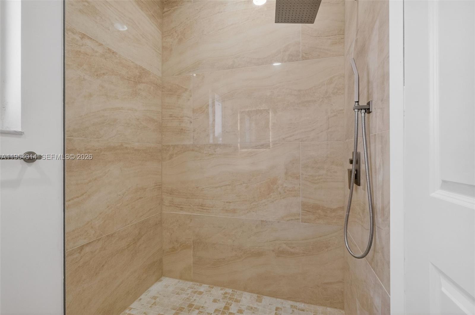 TREASURE ISLAND - Residential