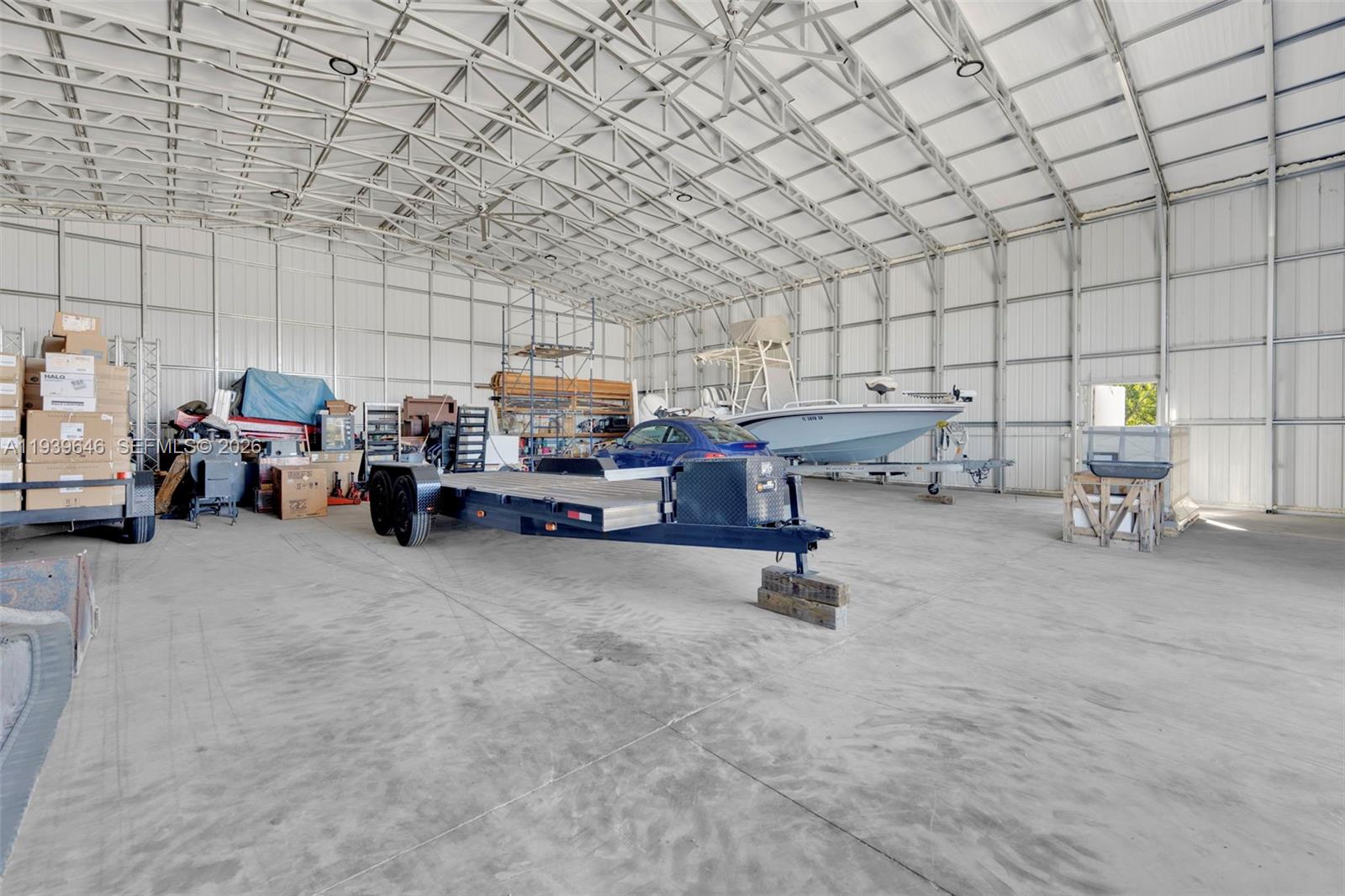 COLONIAL FARMS - Residential