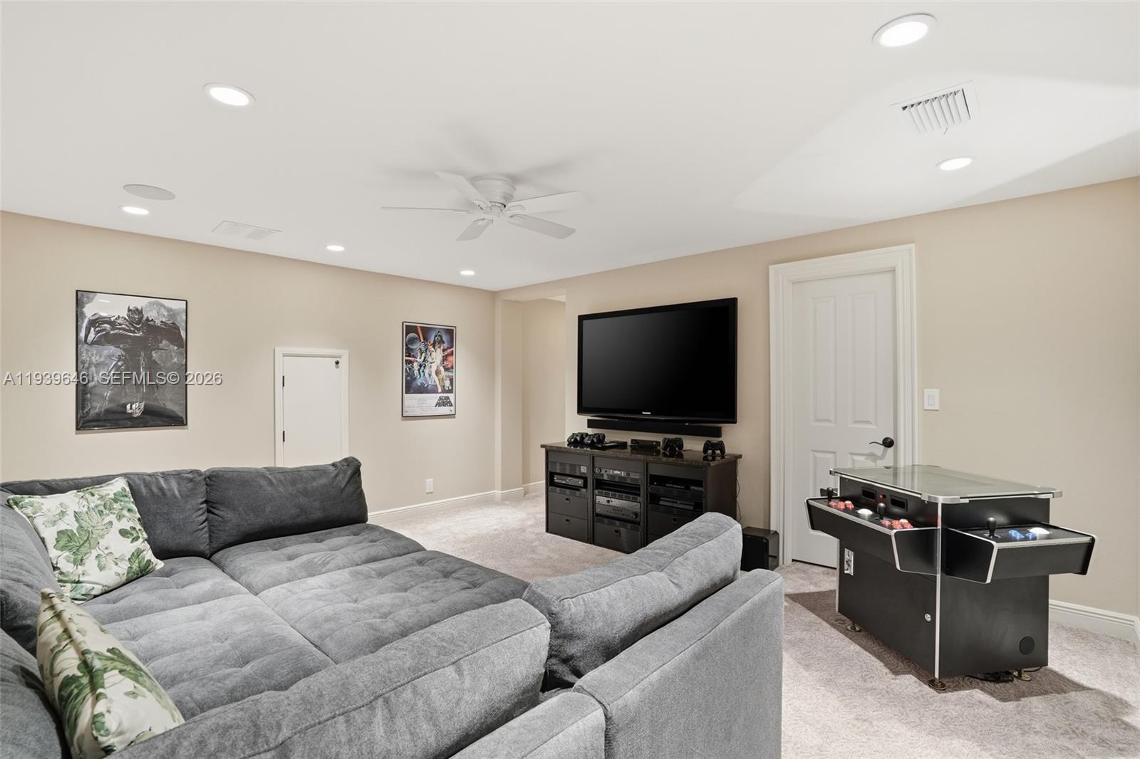 COLONIAL FARMS - Residential