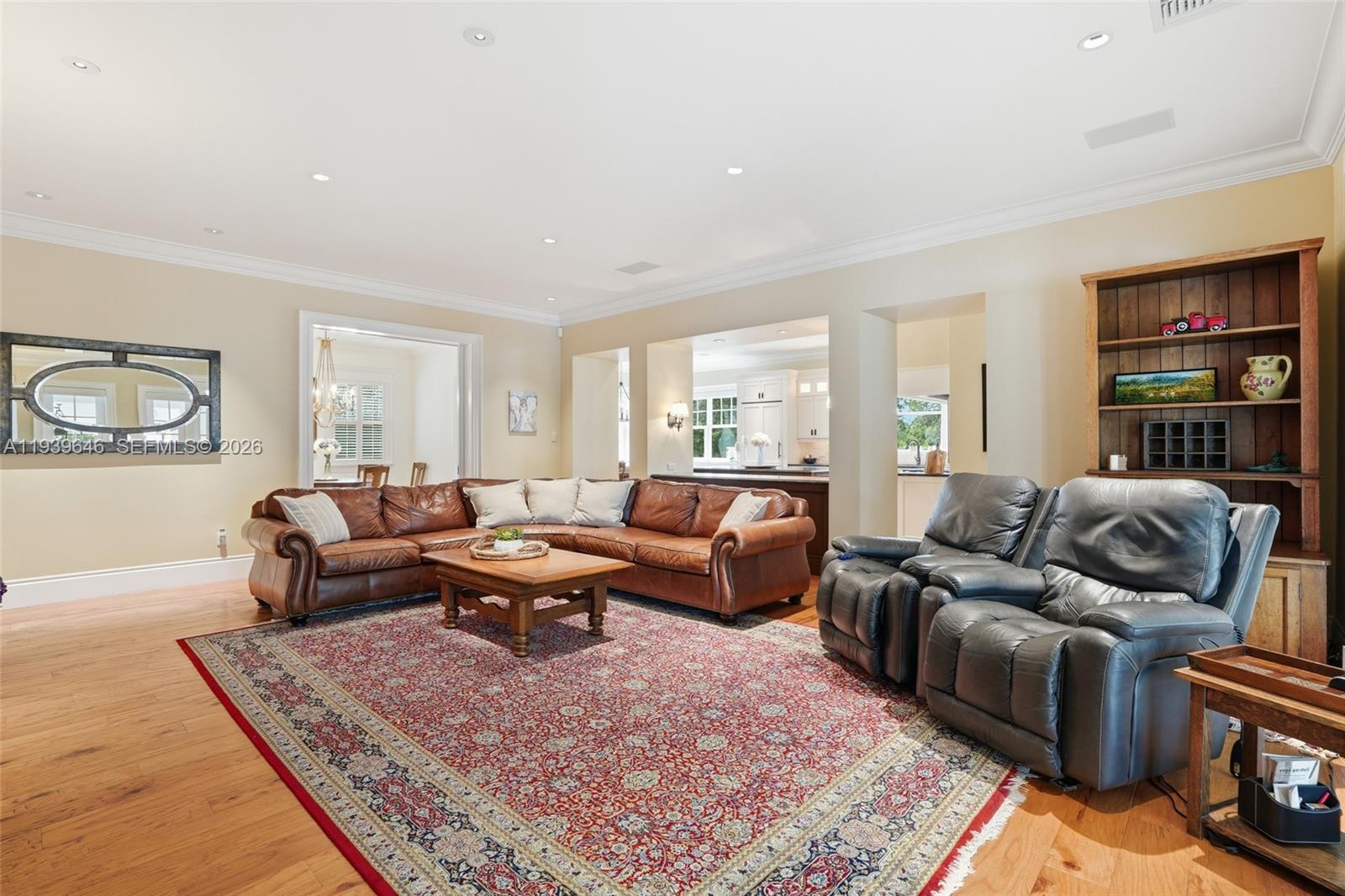 COLONIAL FARMS - Residential