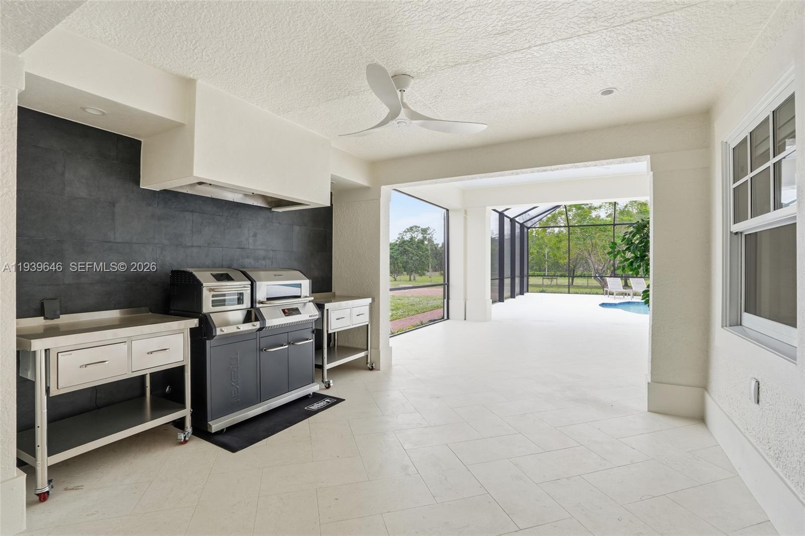 COLONIAL FARMS - Residential