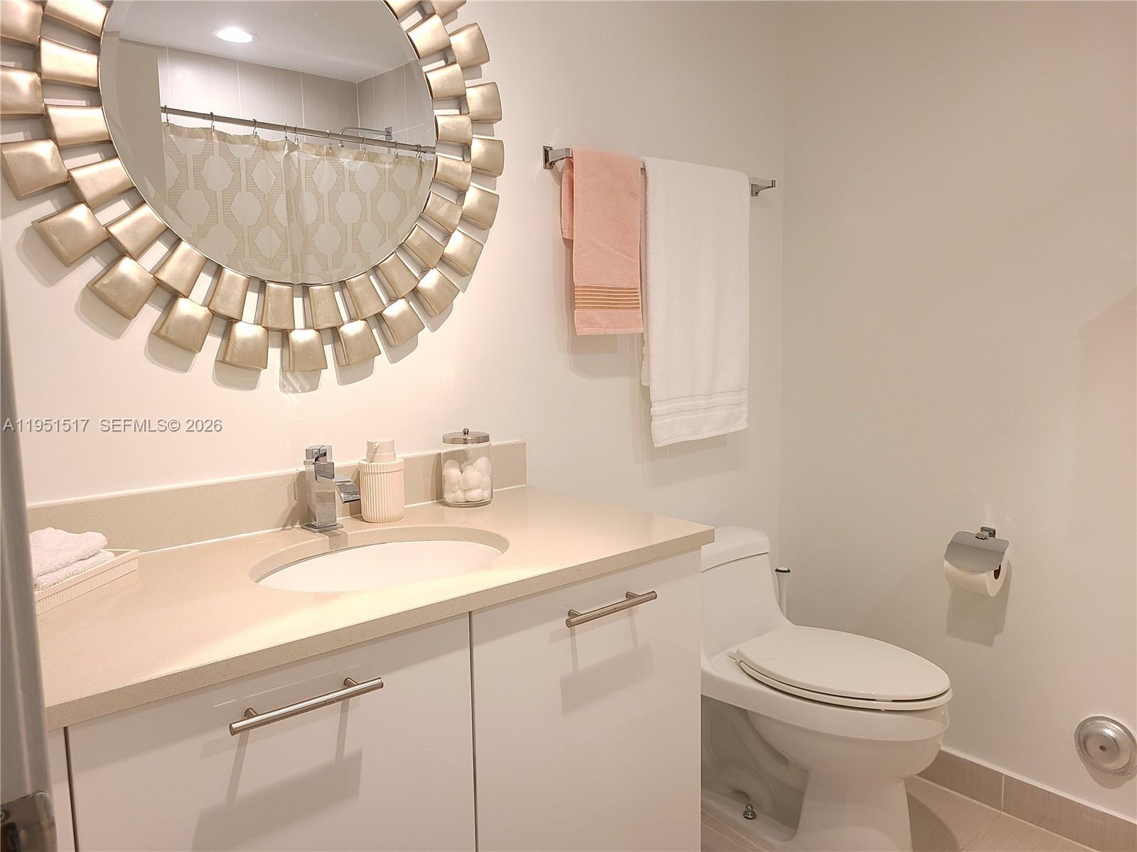 MIDBLOCK MIAMI CONDO - Residential