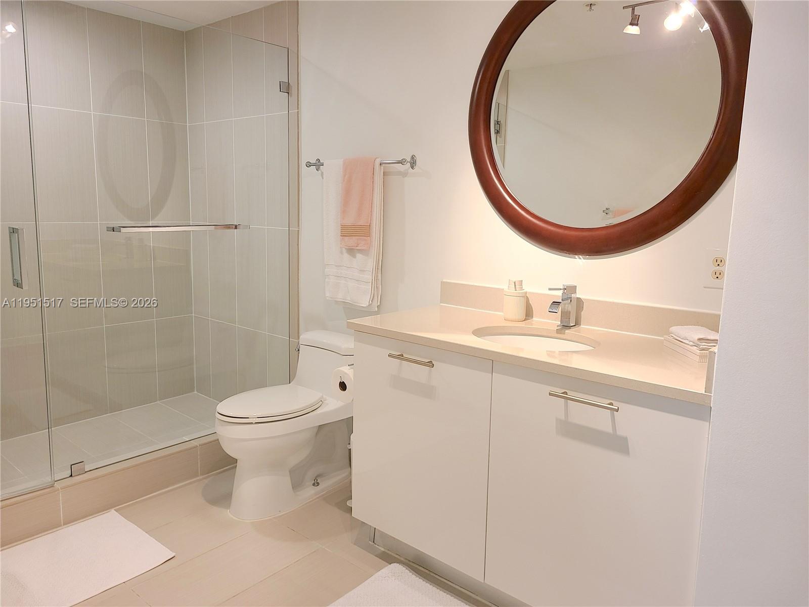 MIDBLOCK MIAMI CONDO - Residential