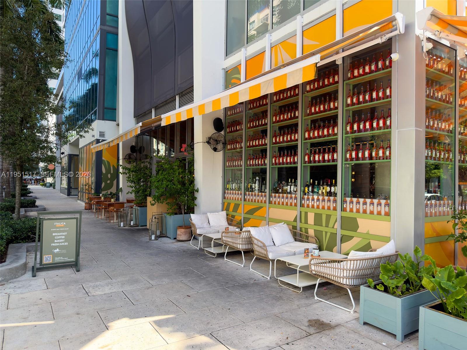 MIDBLOCK MIAMI CONDO - Residential