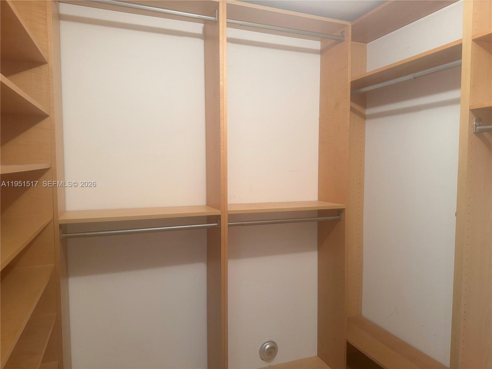 MIDBLOCK MIAMI CONDO - Residential