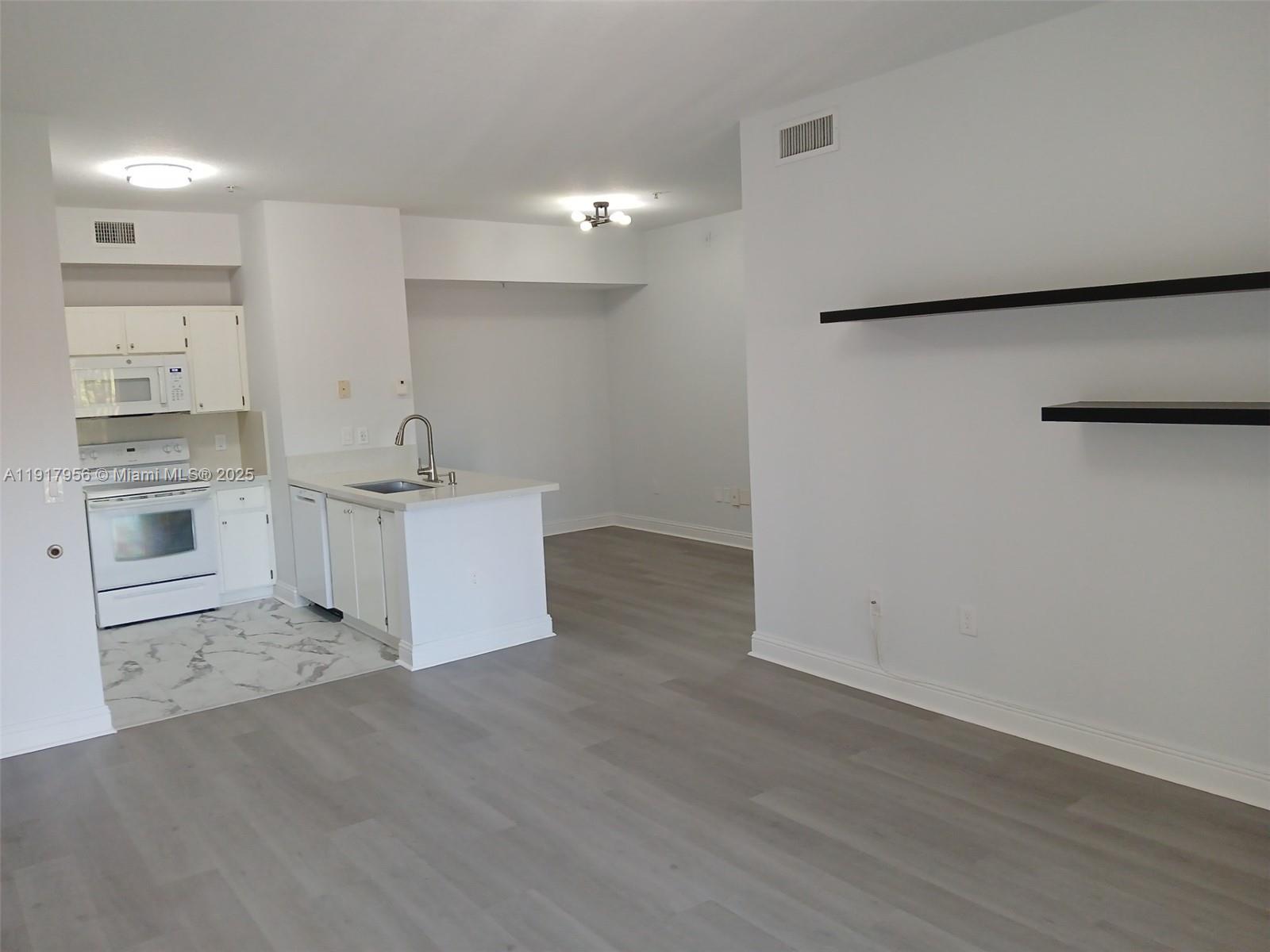 PALM GARDENS AT DORAL CON - Residential Lease