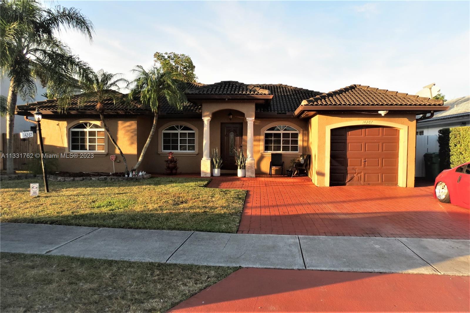 Photo 1 of 5 of 14267 SW 165th St house