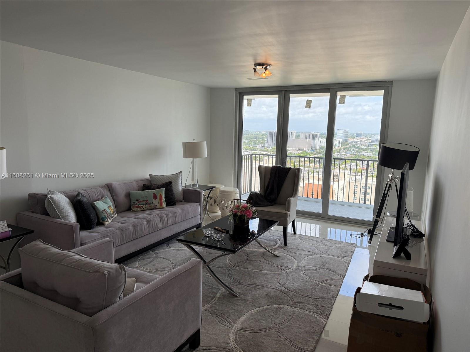 COMMODORE PLAZA CONDO - Residential