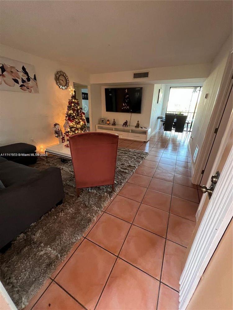 Rental Property at 8600 Sw 133rd Ave Rd 423, Miami, Broward County, Florida - Bedrooms: 3 
Bathrooms: 2  - $2,600 MO.
