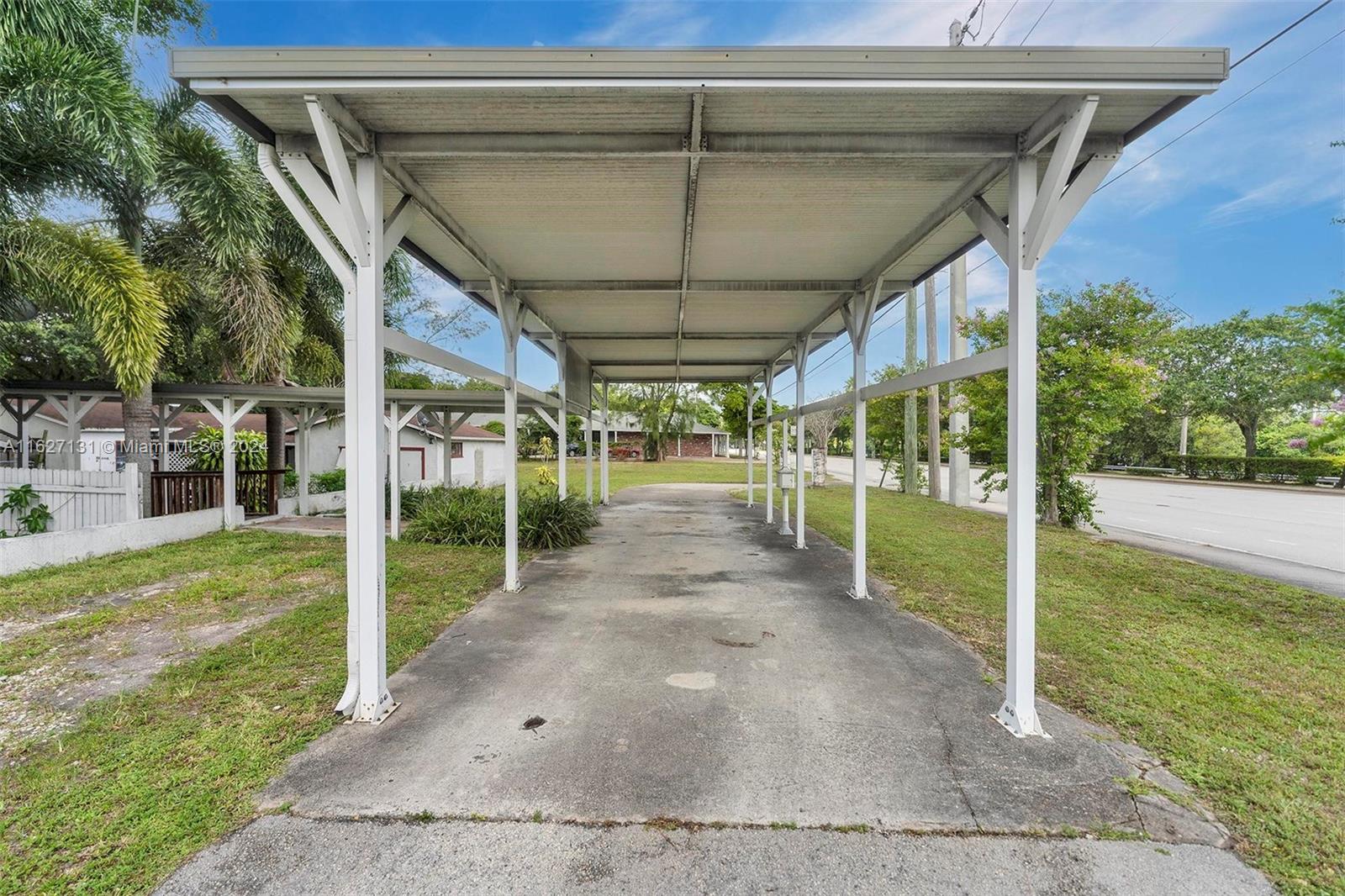 Davie 3-71 D - Residential Income