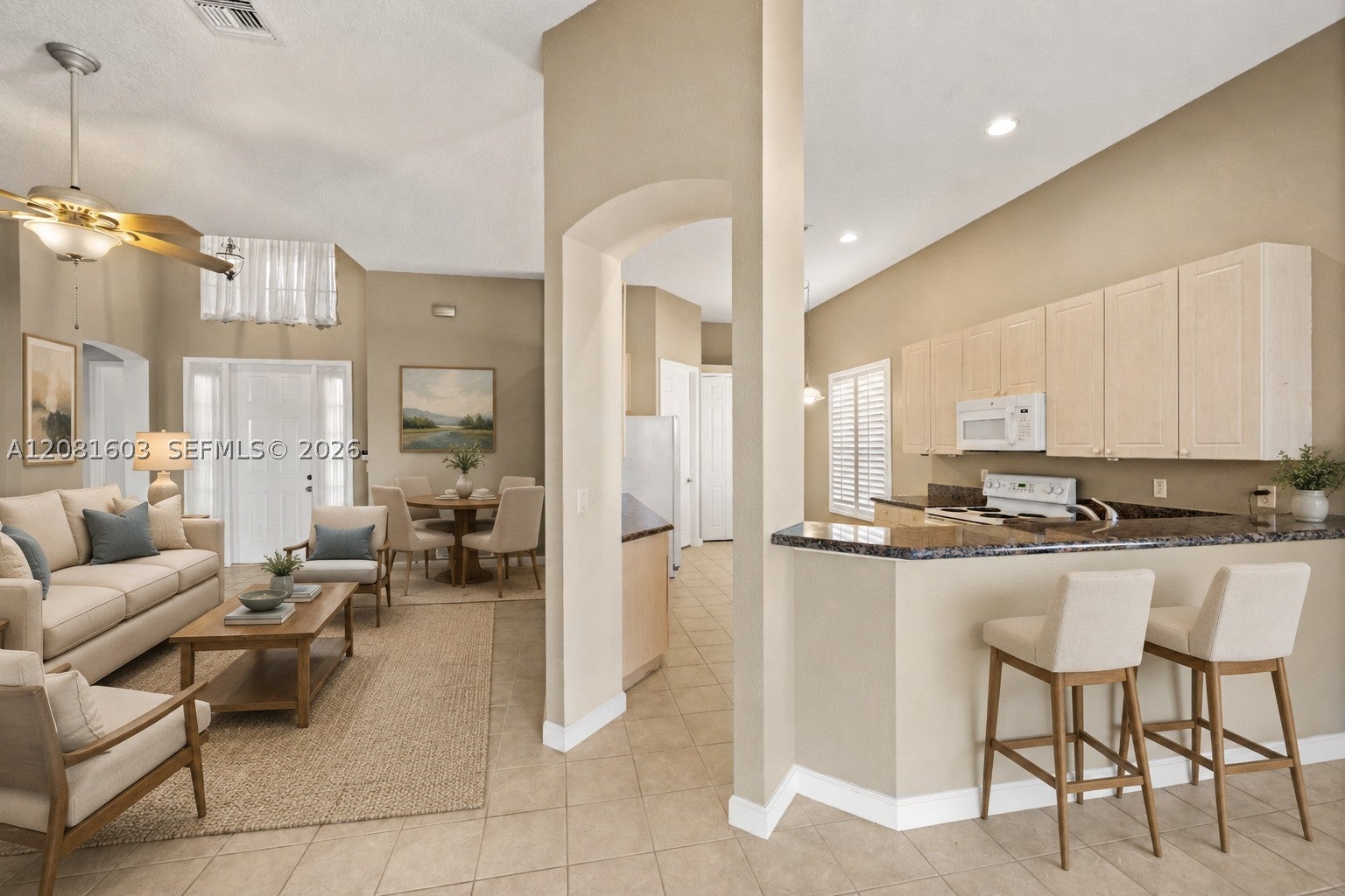 303 NW Somerset Cir