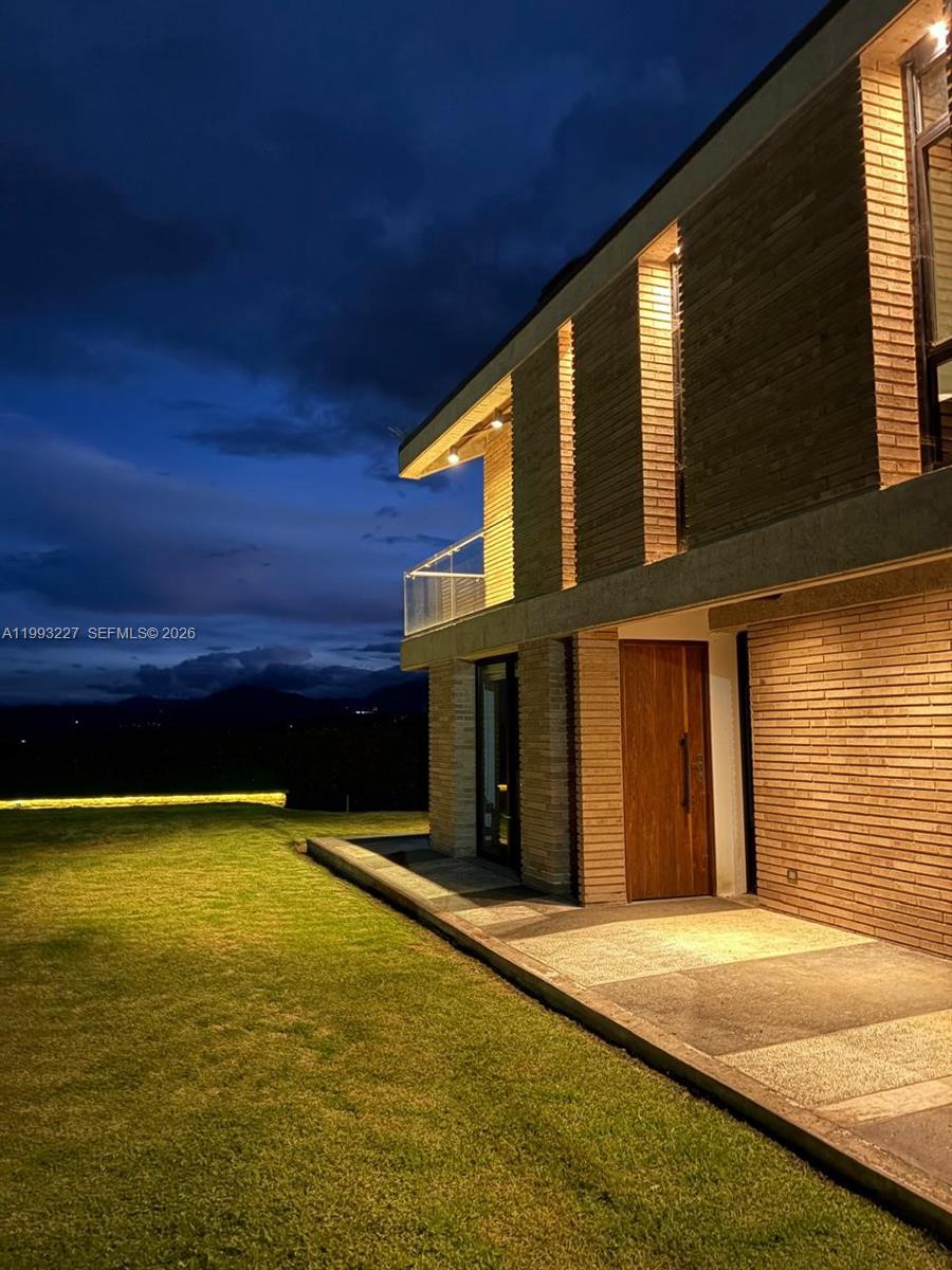 VEREDA BOBADILLA - Residential