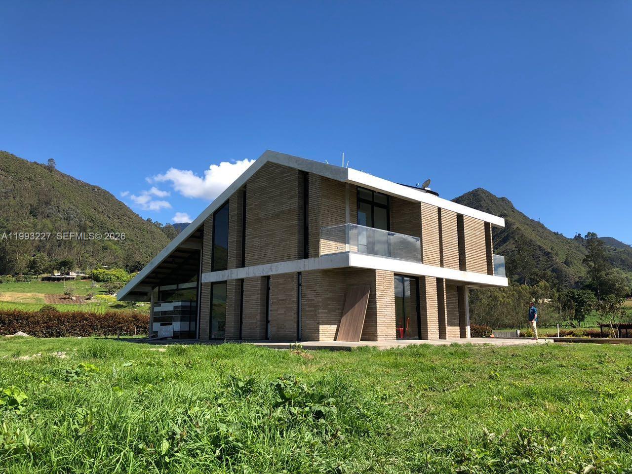 VEREDA BOBADILLA - Residential