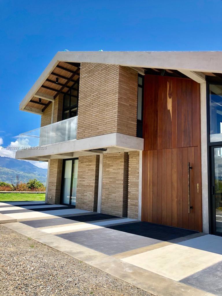 VEREDA BOBADILLA - Residential