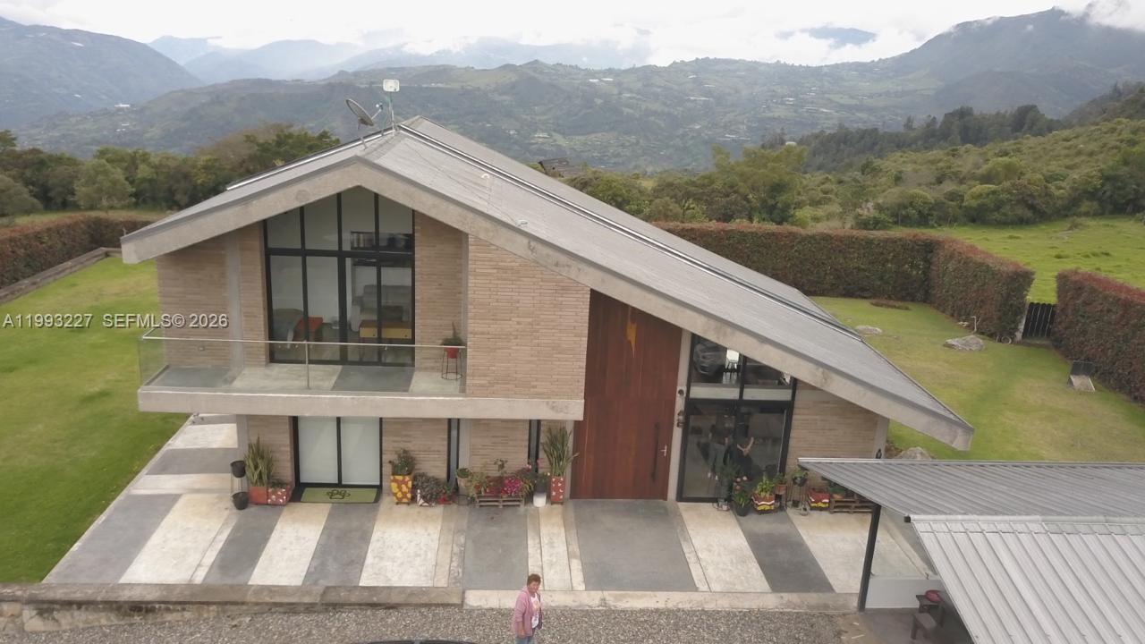 VEREDA BOBADILLA - Residential