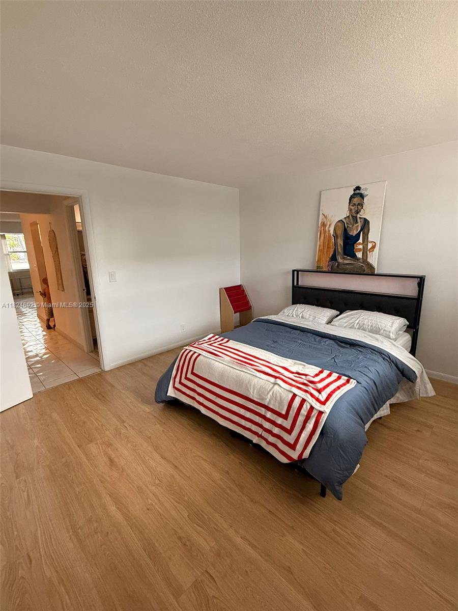 YORKDALES CARALLTON ISLE - Residential