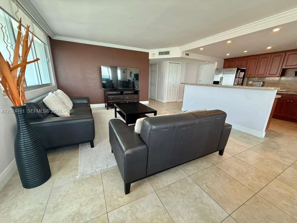 BURLEIGH HOUSE CONDO - Residential Lease