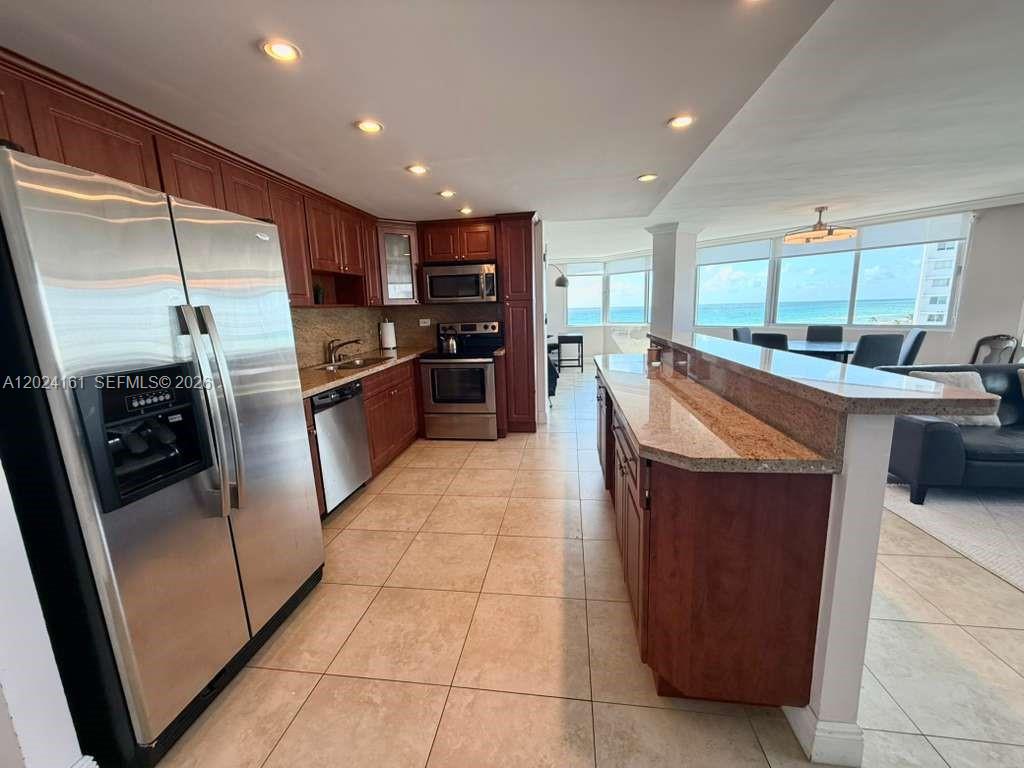 BURLEIGH HOUSE CONDO - Residential Lease