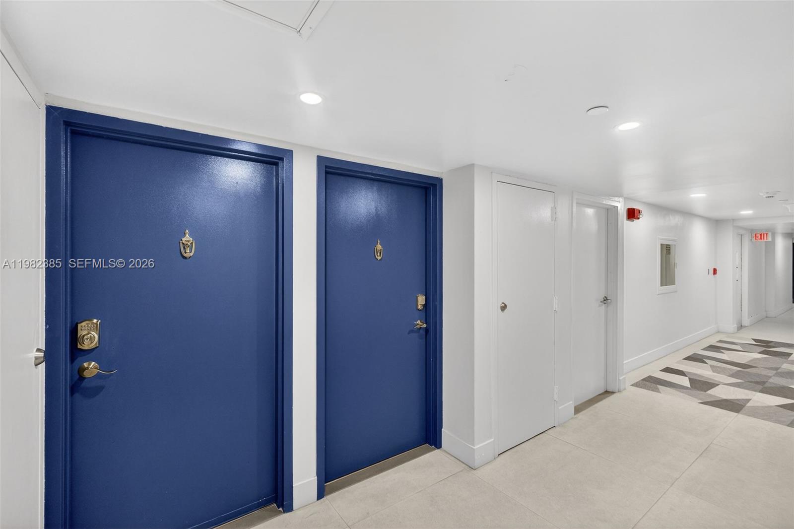 MIRASOL OCEAN TOWERS COND - Residential