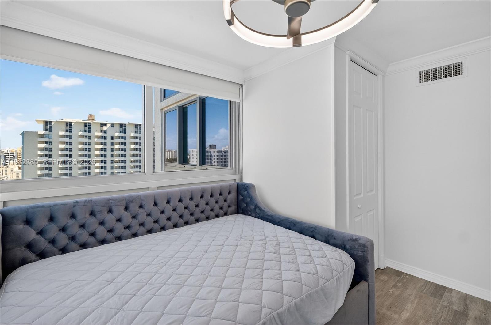 MIRASOL OCEAN TOWERS COND - Residential